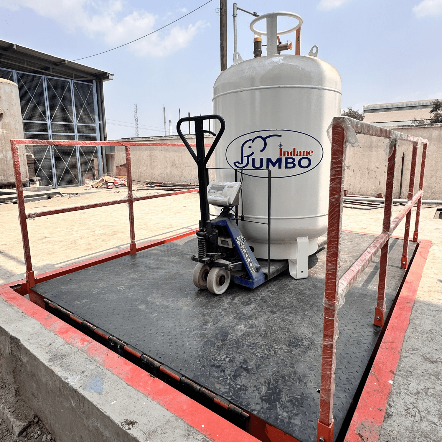 Hydraulic Scissor Lift with AC Power Pack, view 5